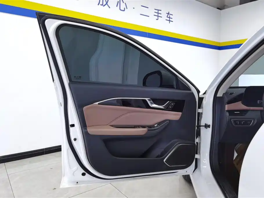 Besturn B70 2024 2024 Model Soaring Dragon Edition 1.5T Pioneer