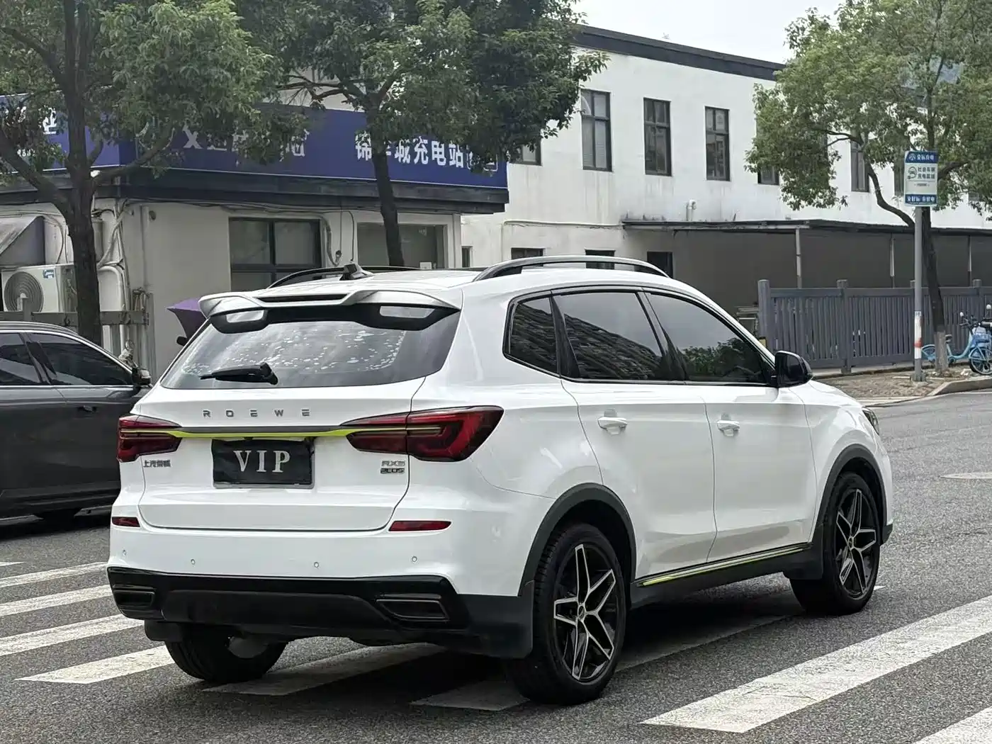 Фото 5 - Roewe RX5