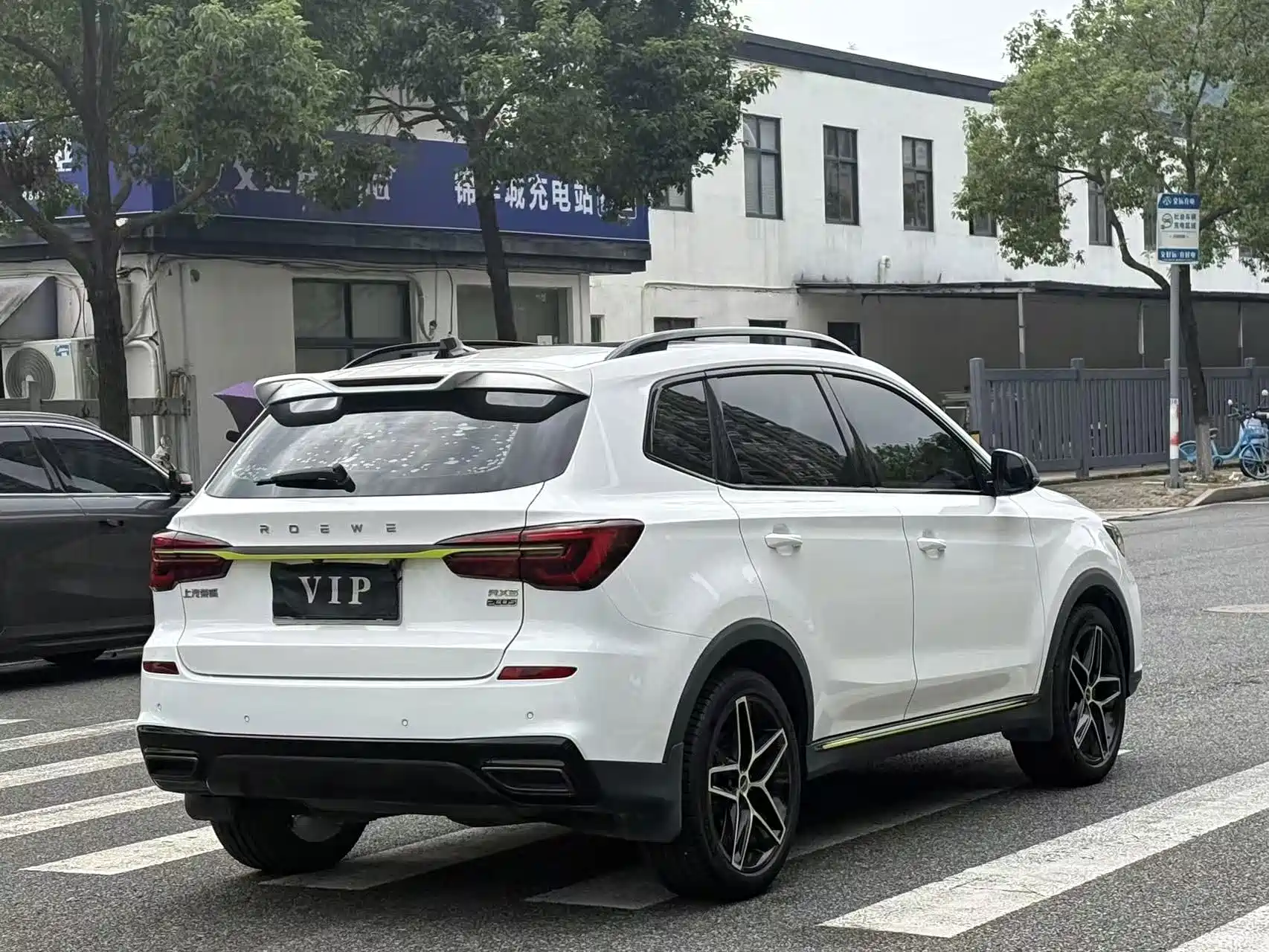 Фото 5 - Roewe RX5
