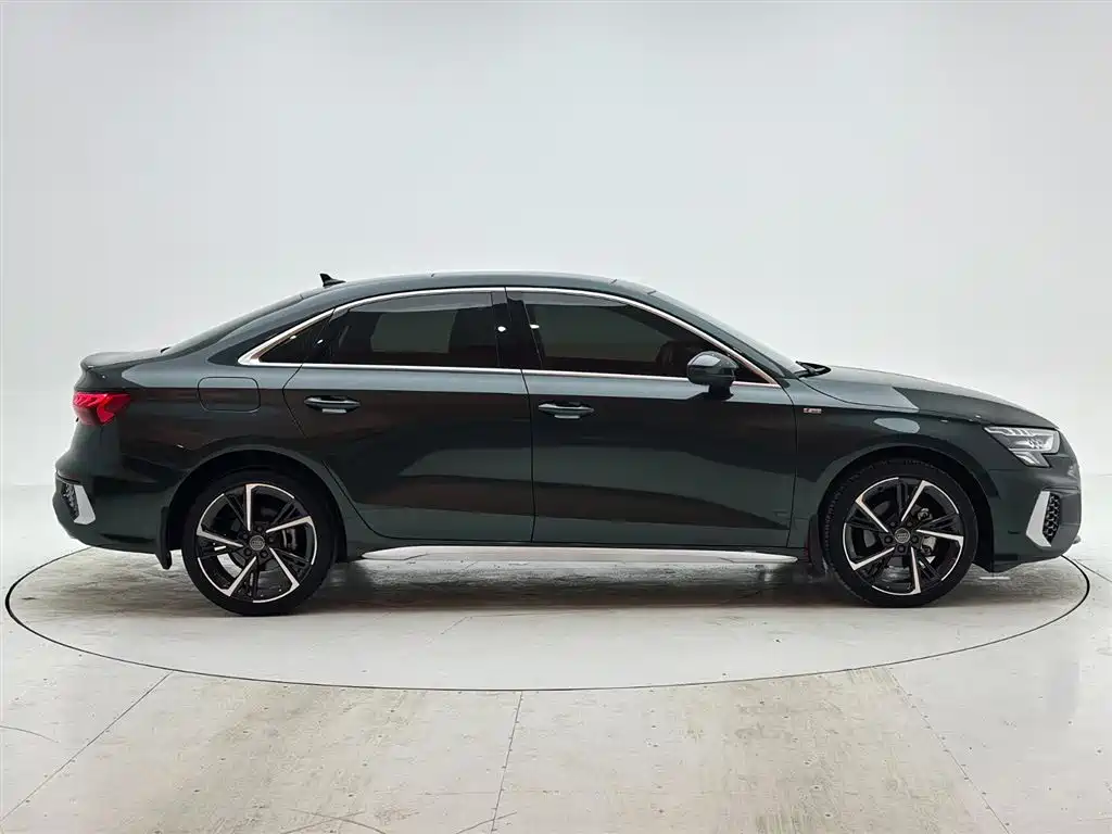 Audi A3 2022 A3L Limousine 35 TFSI Style Sport фото 9