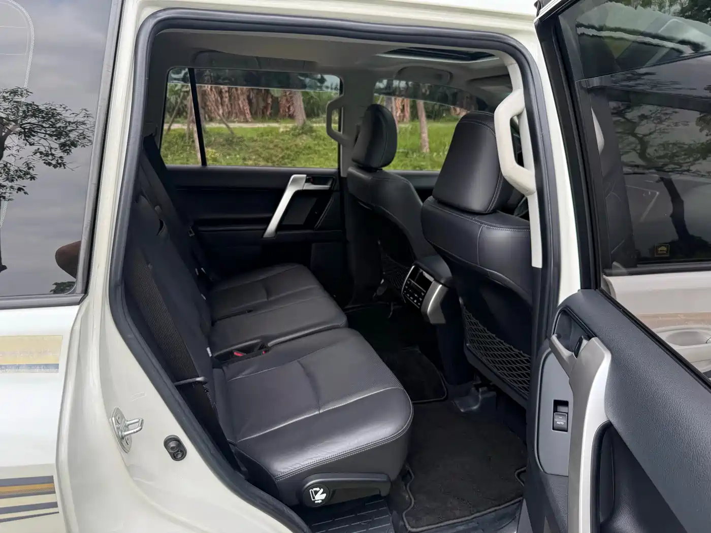 Toyota Prado 2018 3.5L Automatic TX-L Rear-mounted Spare Tire фото 13