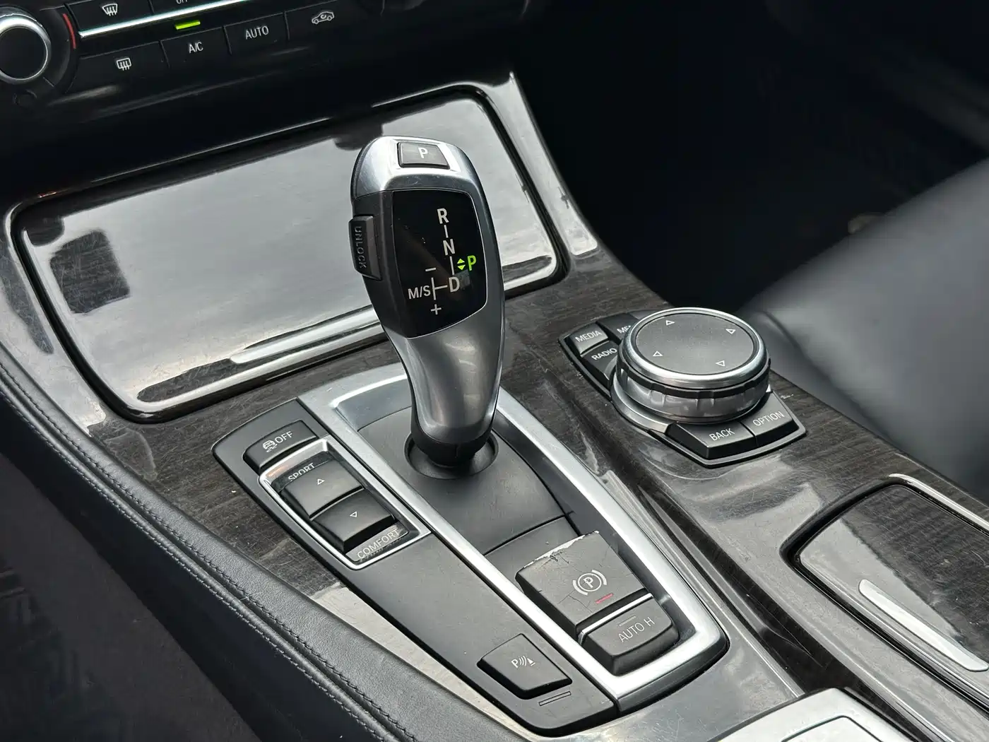 BMW 5 Series 2014 525Li Luxury Design Package фото 7
