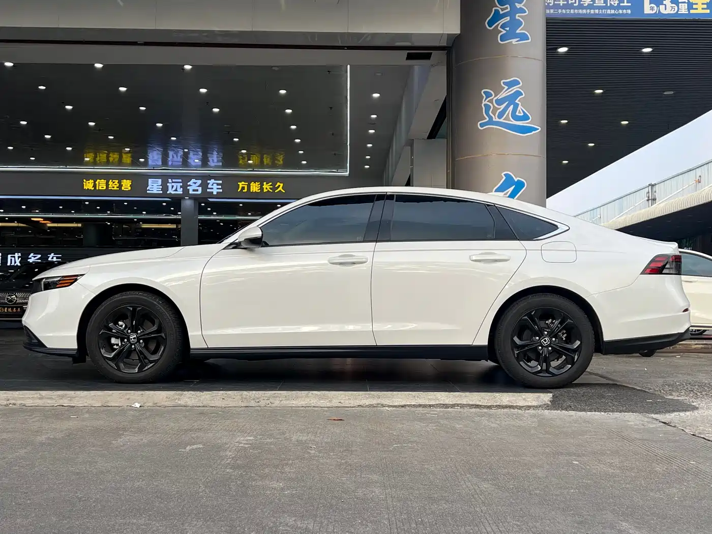 Honda Accord 2025 2025 260TURBO Luxury Edition