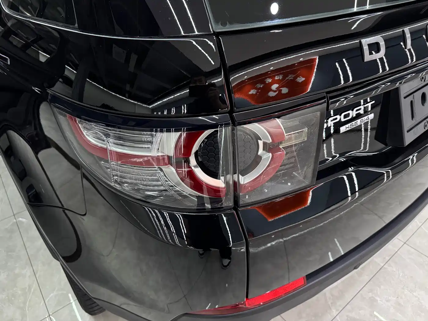 Land Rover Discovery Sport 2016 2.0T HSE фото 16