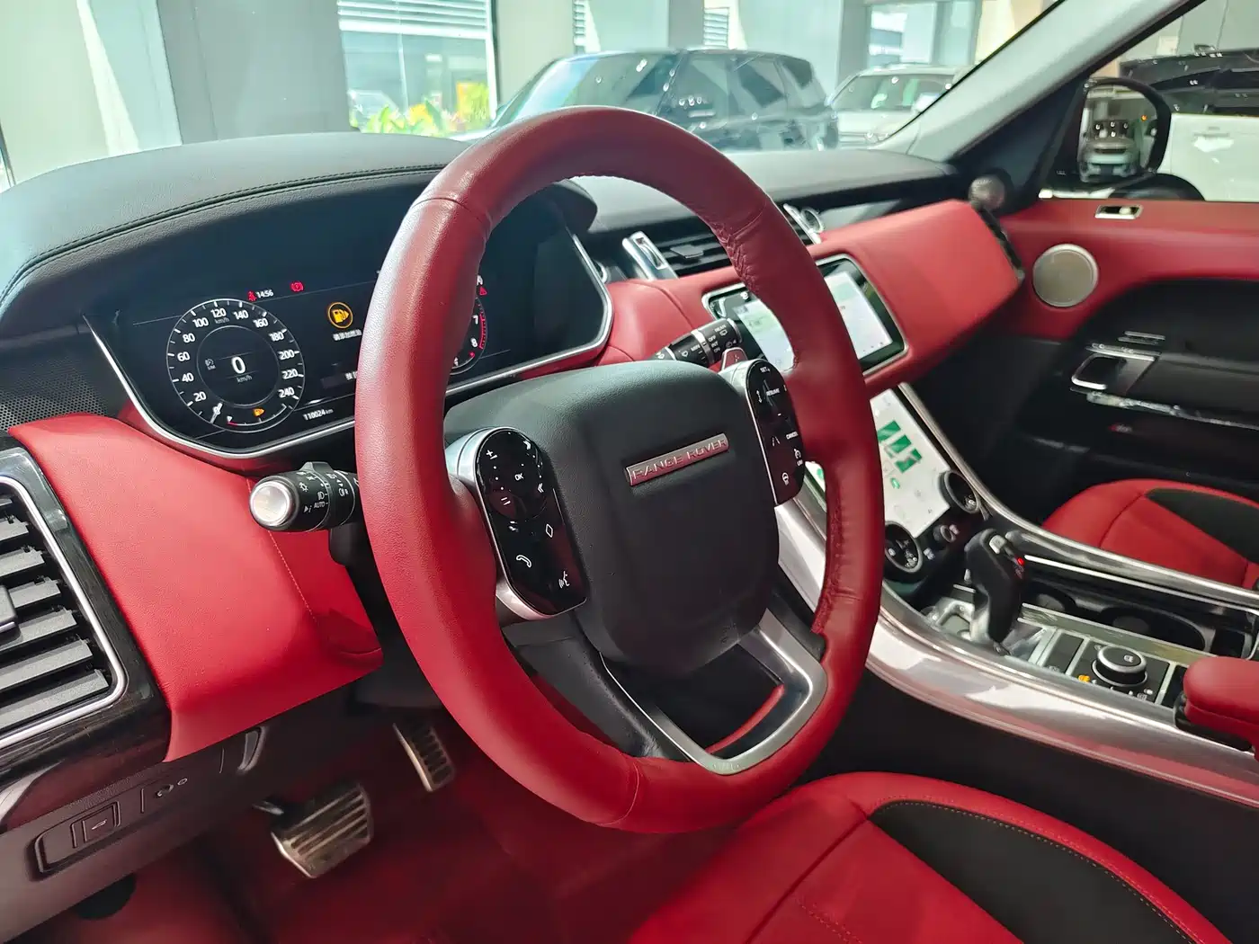 Land Rover Range Rover Sport 2022 3.0 L6 Gloss Black Edition фото 8