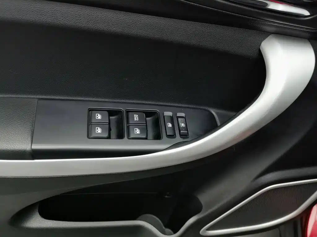 Фото 9 - Changan CS35