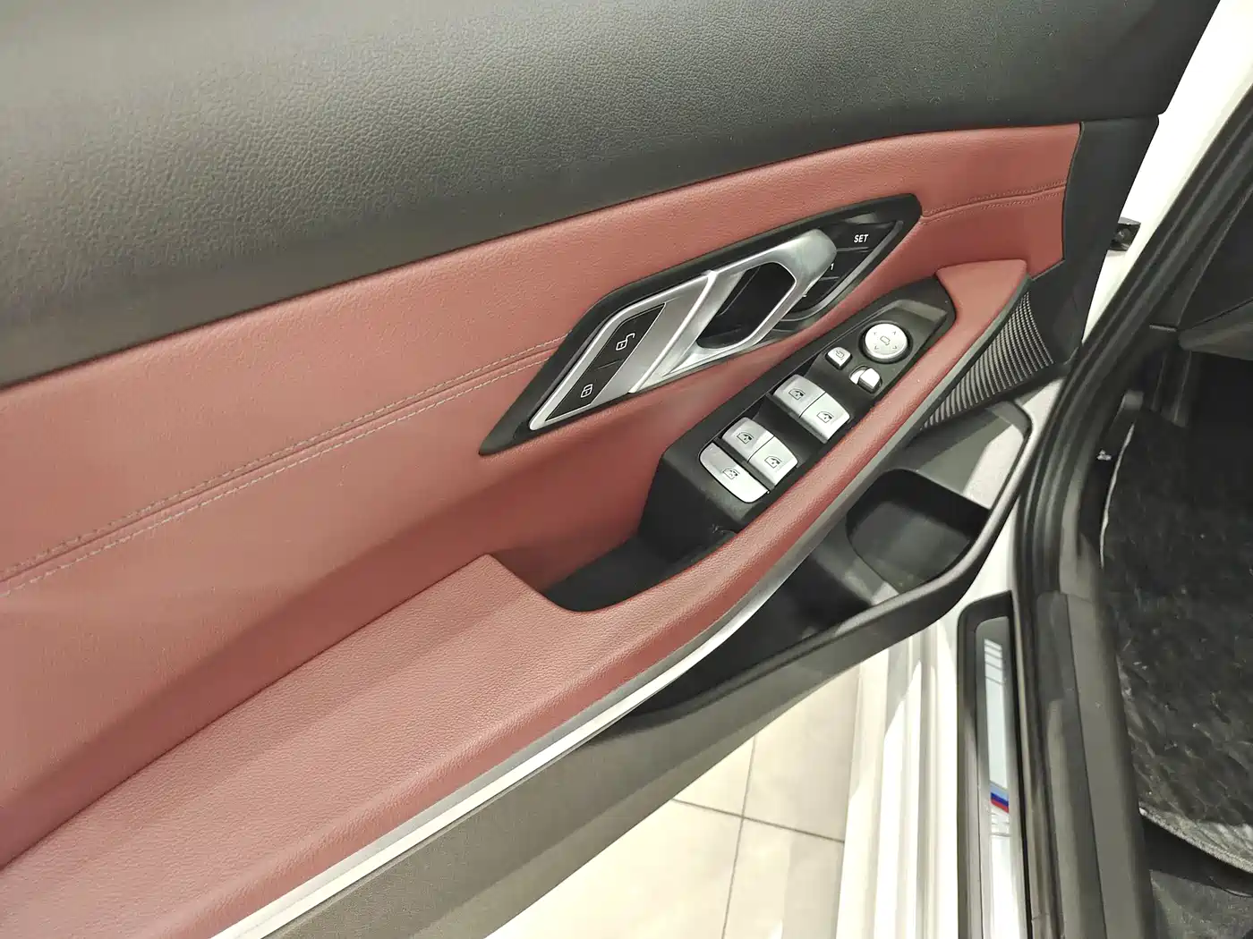 BMW 3 Series 2023 320i M Sport Package фото 13
