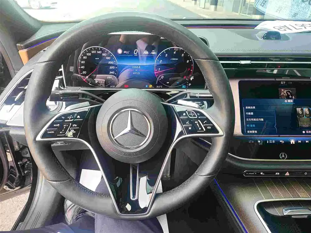 Mercedes-Benz E-Class 2024 Model E 300 L Luxury фото 9