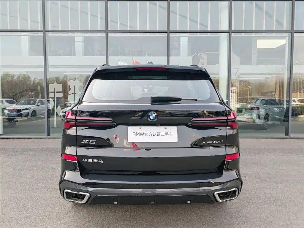 BMW X5 2025 Model xDrive 40Li Exclusive M Sport Blackout Package фото 4