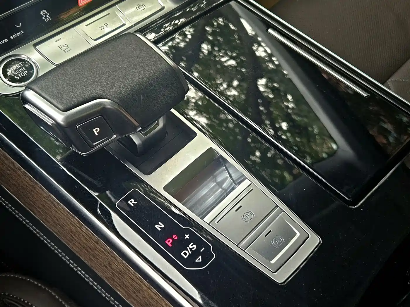 Audi A8 2023 A8L 55 TFSI quattro Flagship фото 17