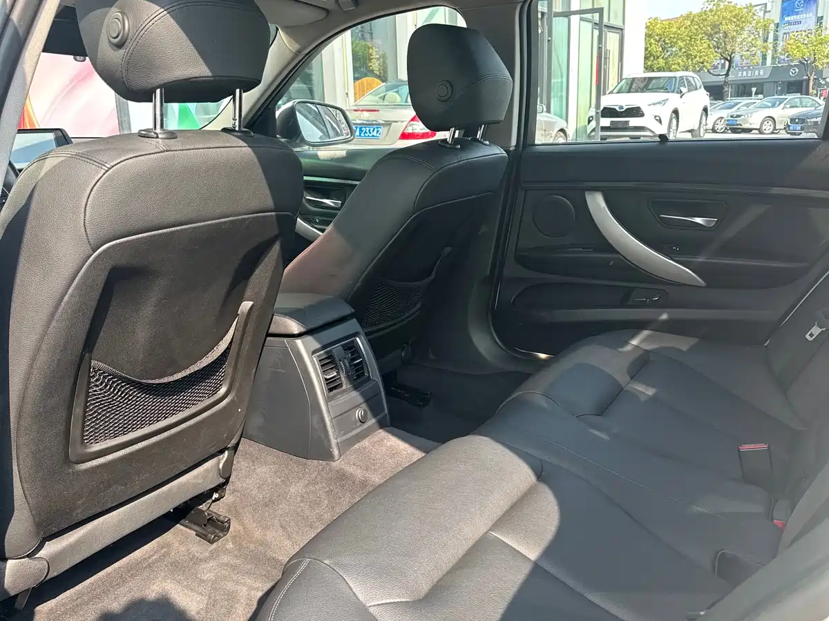 BMW 3 Series 2016 320Li Progressive фото 5