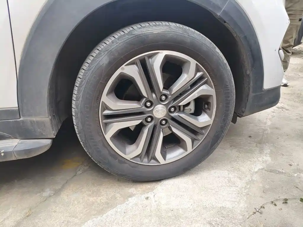 Фото 24 - Hyundai Tucson
