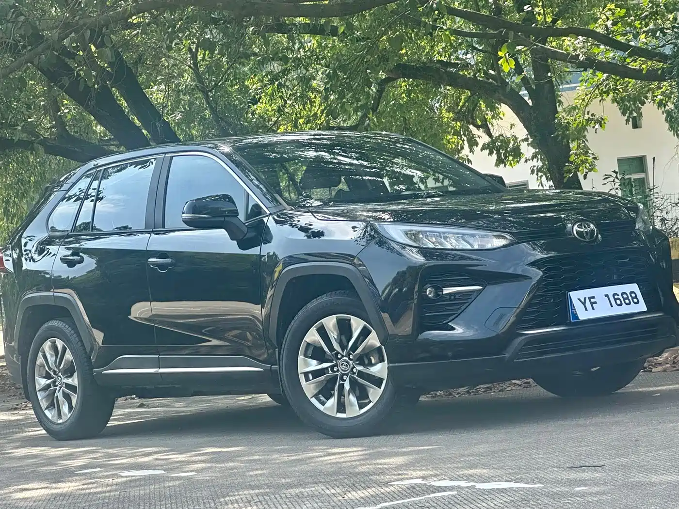 Toyota Wildlander 2020 2.0L CVT AWD Luxury Edition фото 4