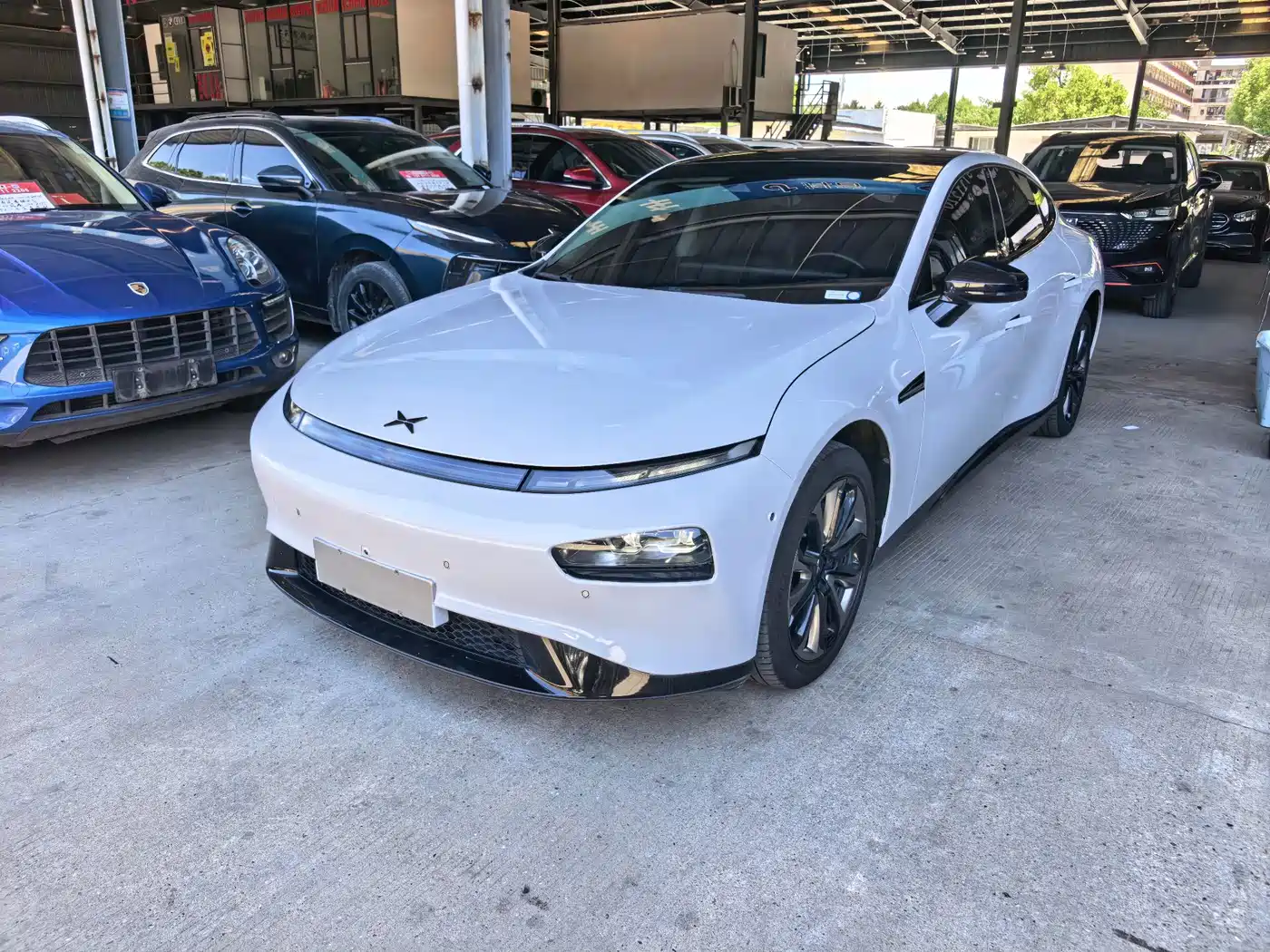 Фото 1 - XPeng P7