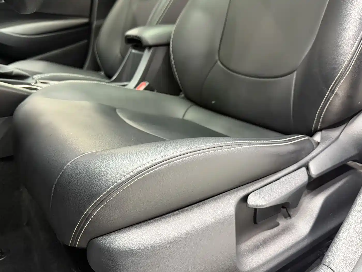 Toyota Corolla 2021 TNGA 1.5L CVT Elite Edition фото 17