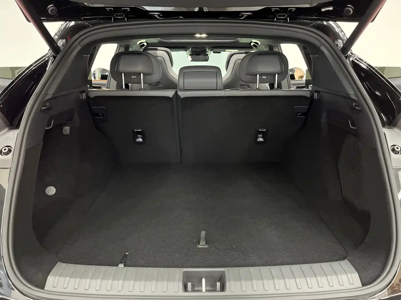 Lynk & Co 08 EM-P 2025 120km Long Range Pro фото 13