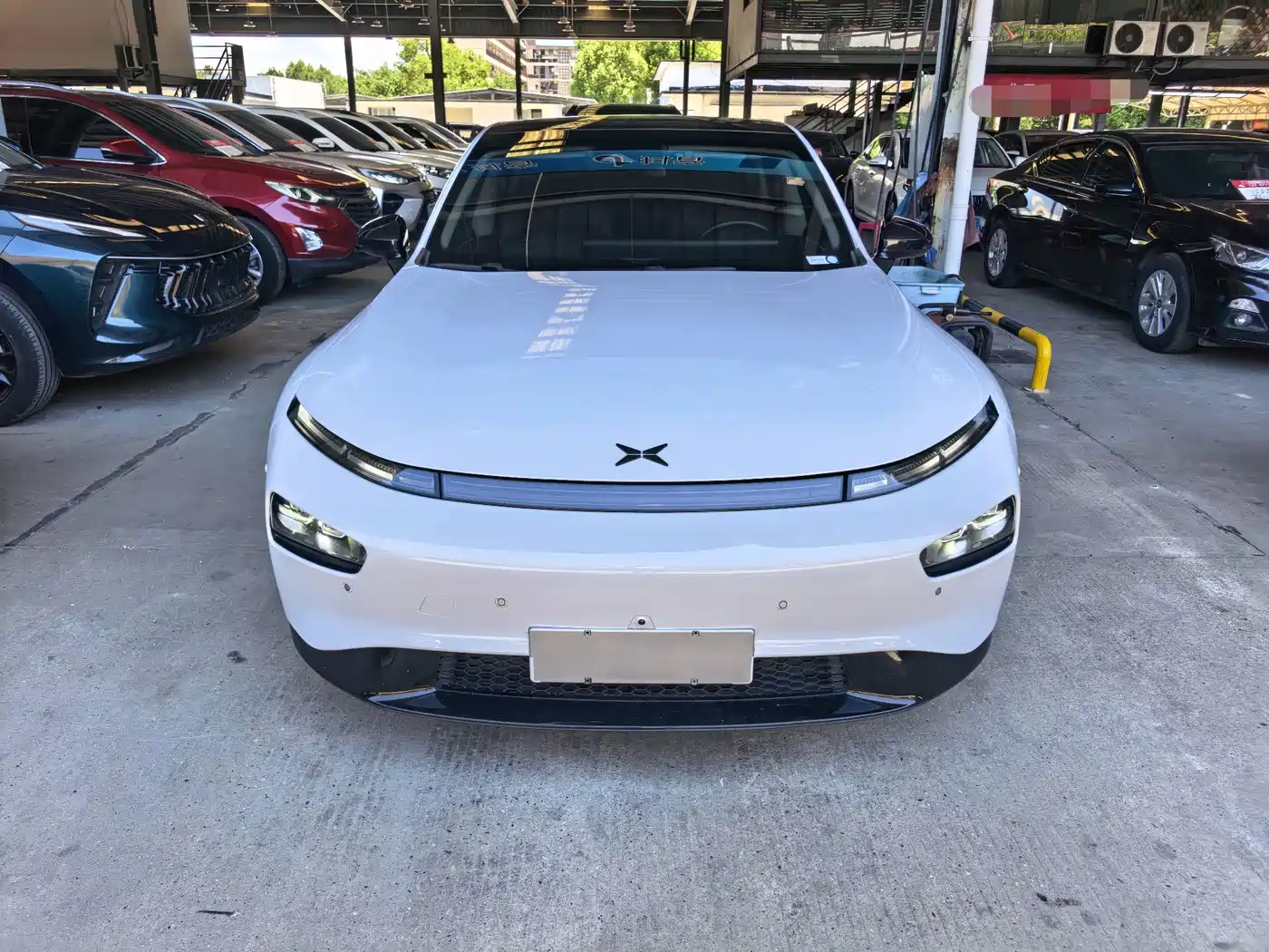 Фото 2 - XPeng P7