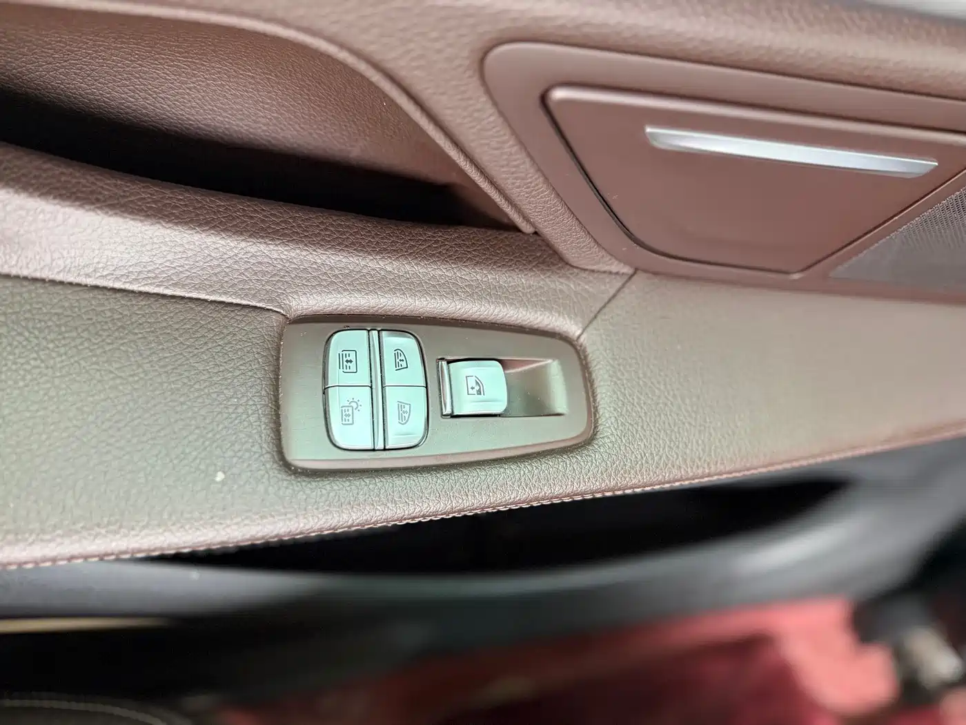 BMW 7 Series 2016 730Li Leading фото 20