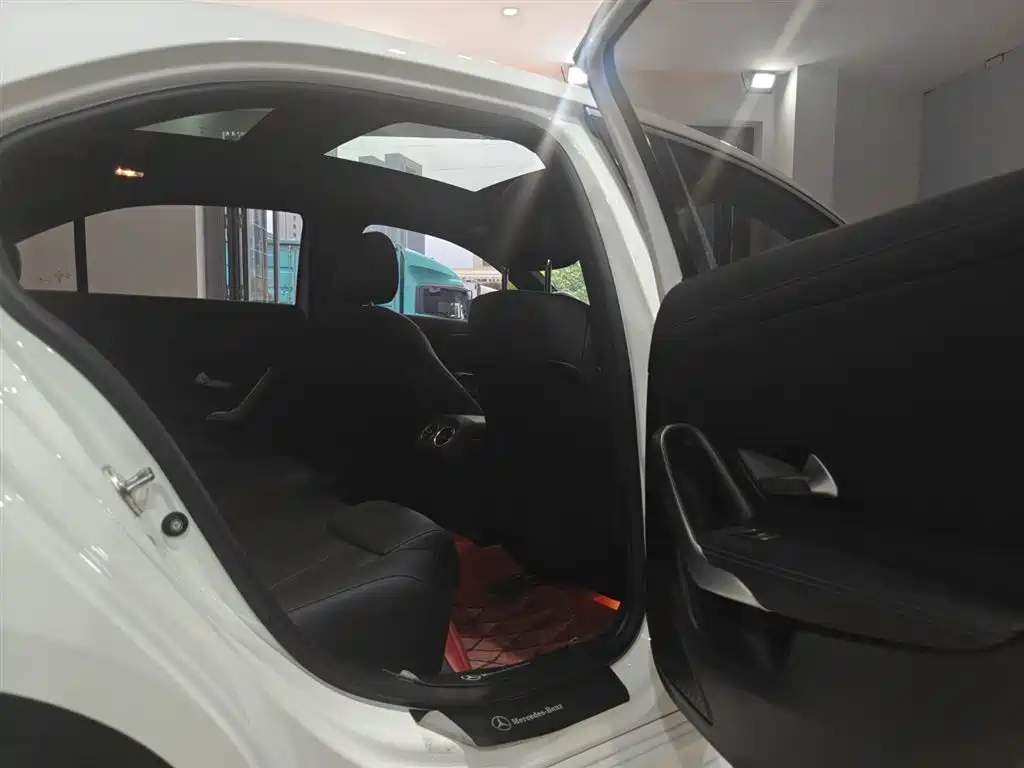 MERCEDES-BENZ A CLASS