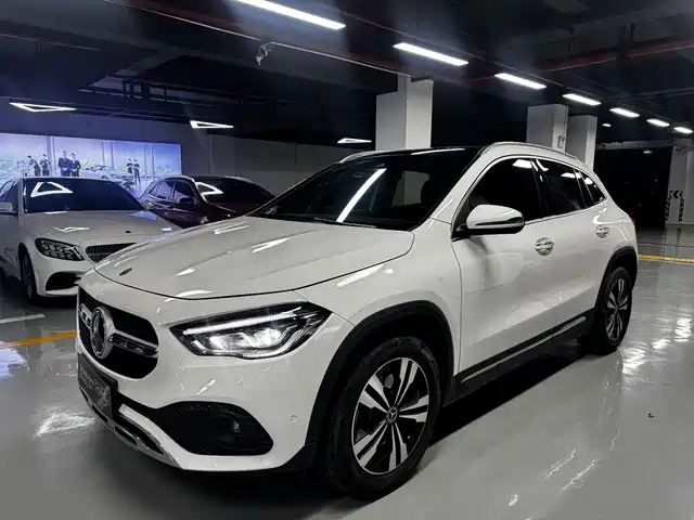 Mercedes-Benz GLA 2022 GLA 220 — фото 1