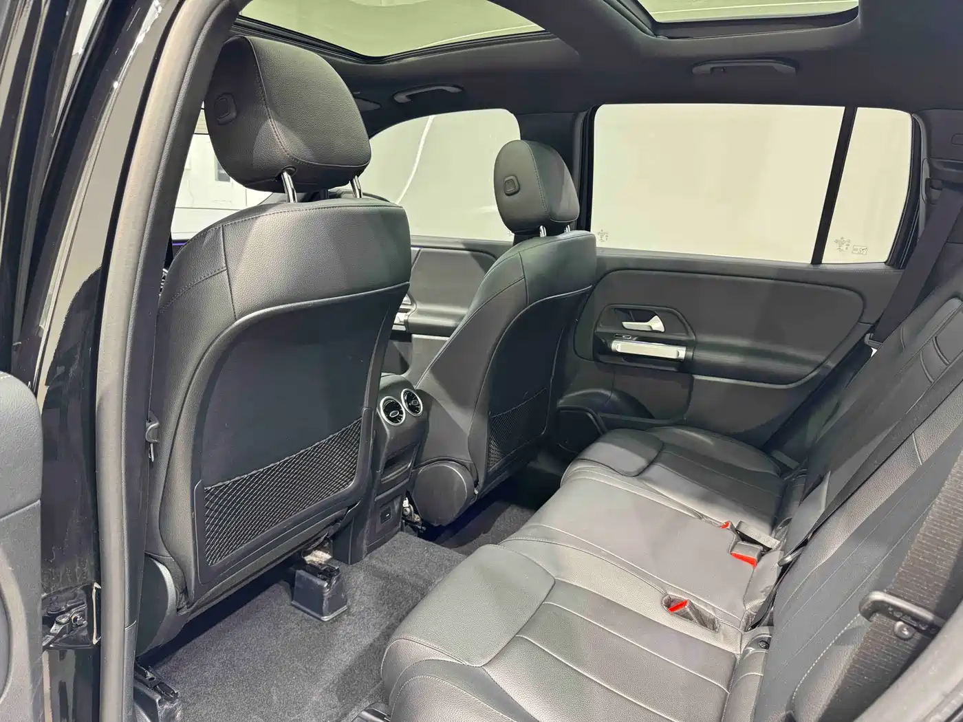 Mercedes-Benz GLB 2022 Model GLB 200 Dynamic Edition фото 8