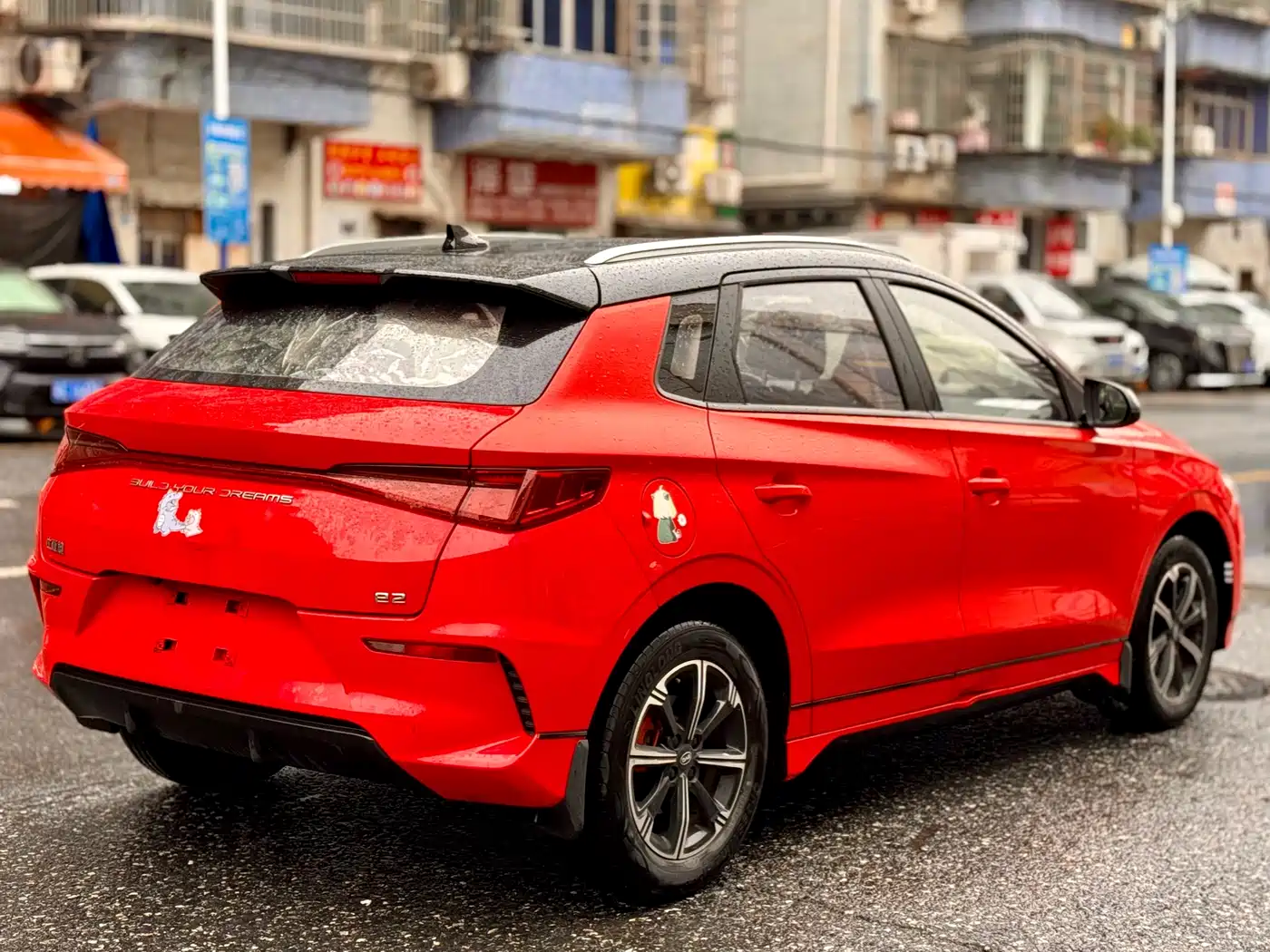 BYD E2