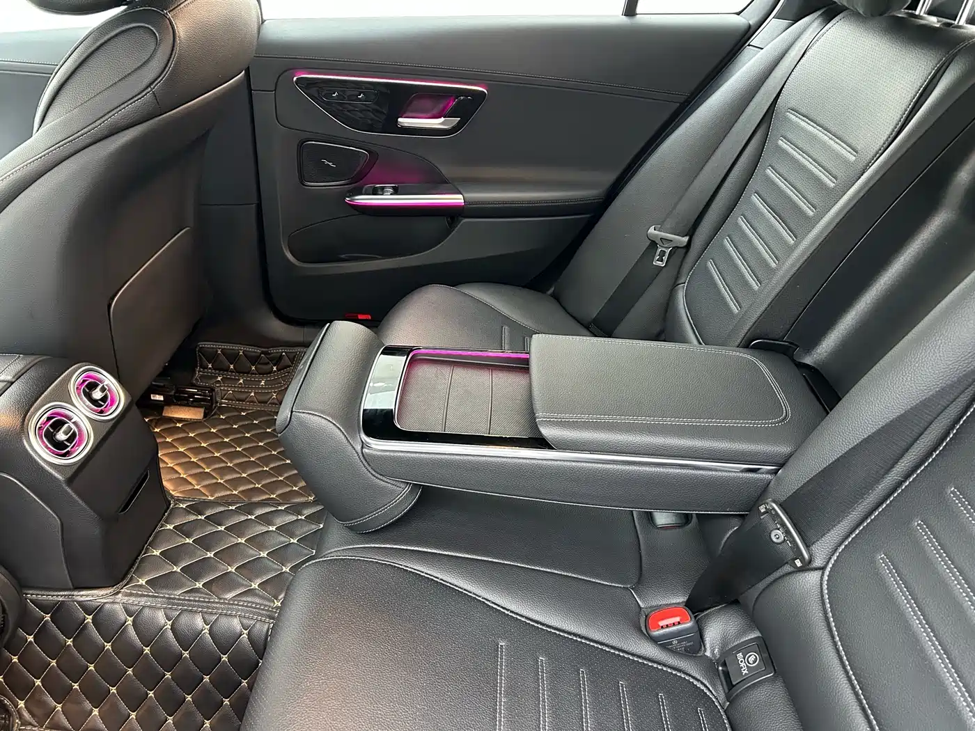 Mercedes-Benz C-Class 2023 C 260 L Sport фото 11