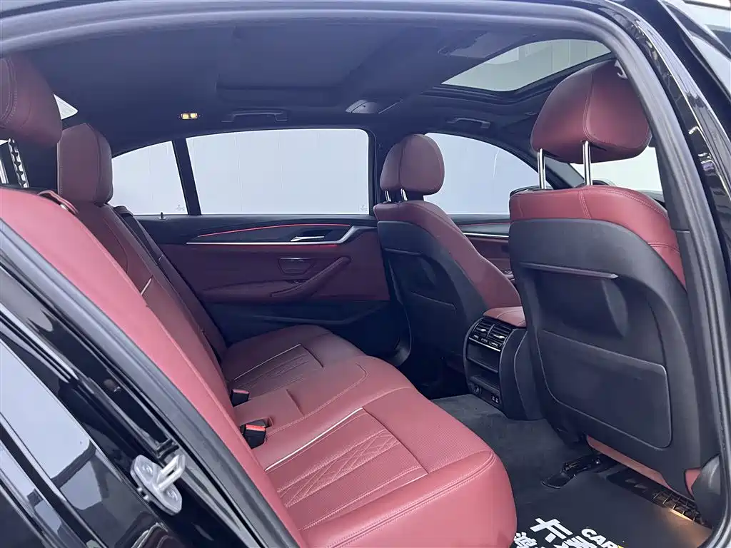BMW 5 Series 2022 Facelift 530Li Leading M Sport Package фото 23