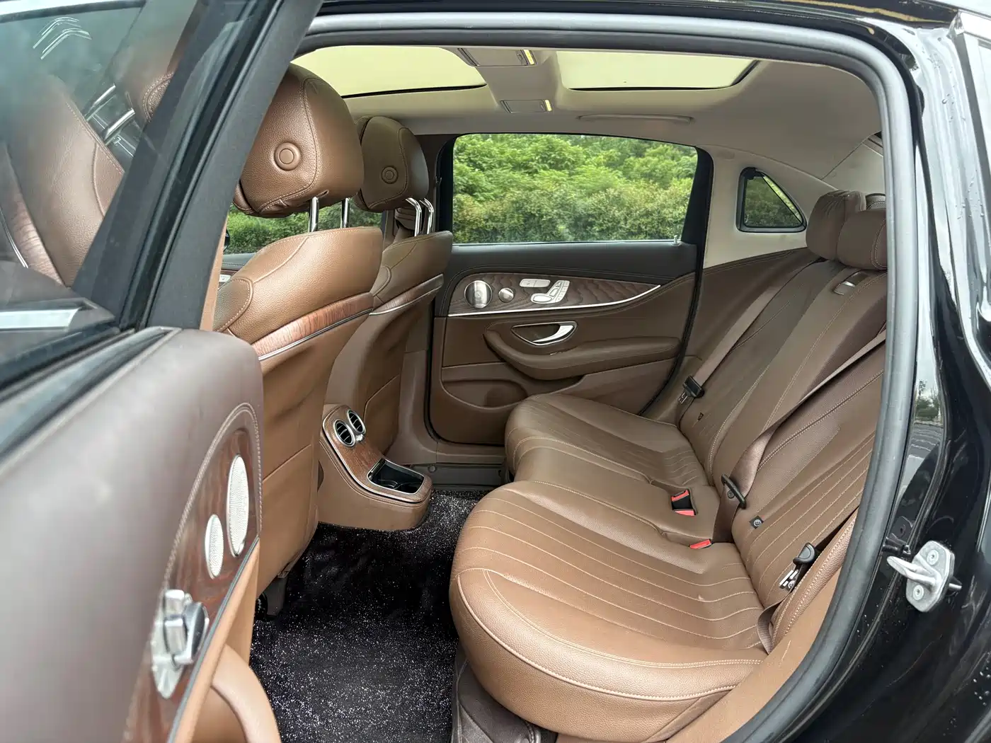 Mercedes-Benz E-Class 2023 Facelift E 300 L Luxury фото 11