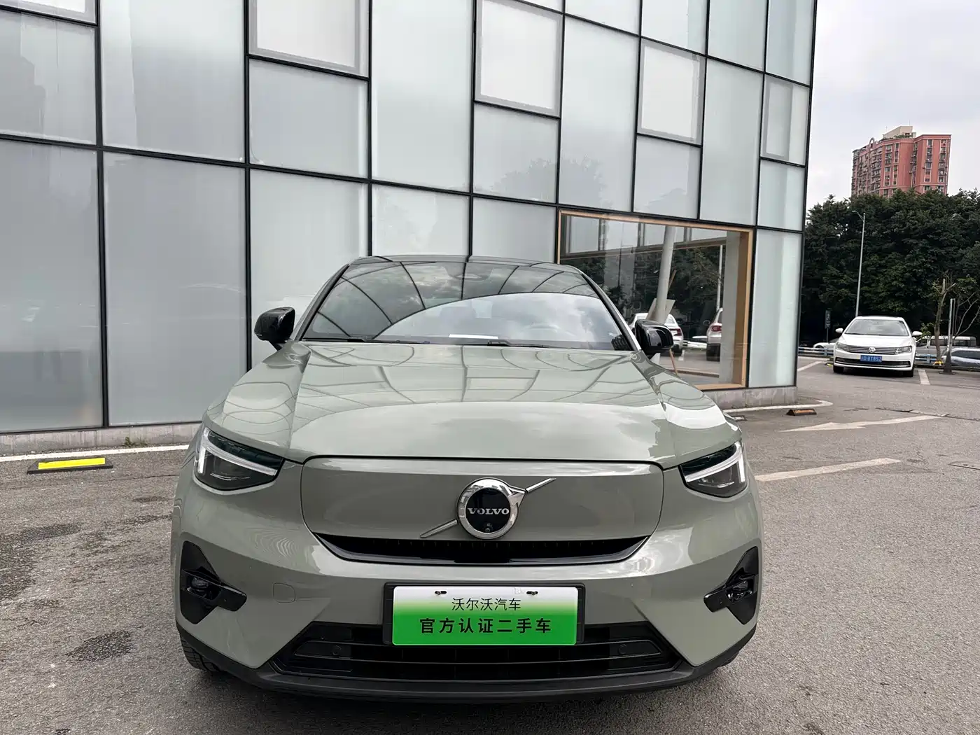 VOLVO C40