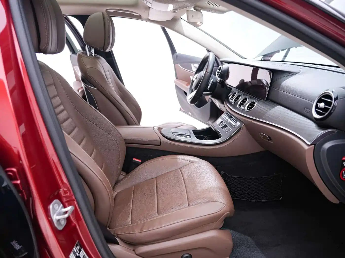 Mercedes-Benz E-Class 2019 Facelift E 300 L Sport Luxury фото 12