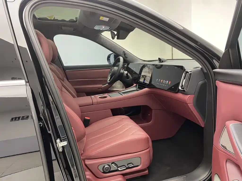 Aito AITO M8 2025 2025 Model Extended Range Max+ Edition 53.4kWh 6-Seater