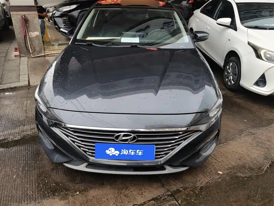 Hyundai Fista 2019 240TGDi Sport Edition China VI фото 2