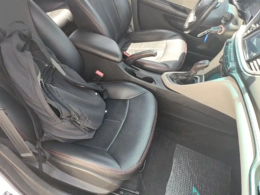 Buick Excelle 2015 15N Automatic Progressive фото 25