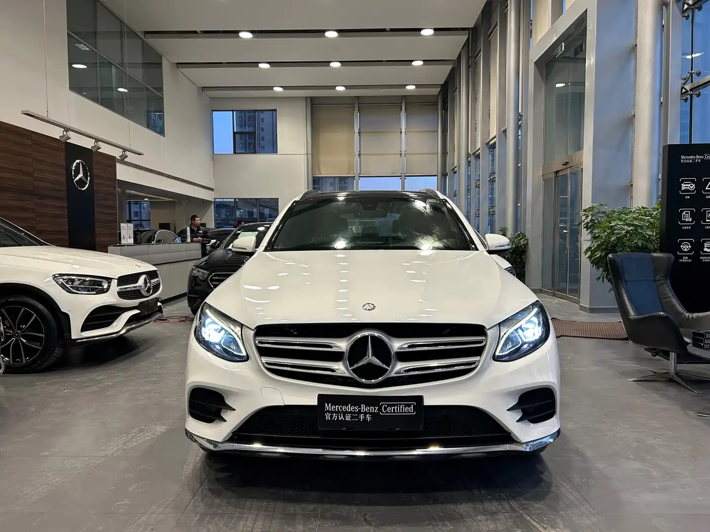 Mercedes-Benz GLC 2017 GLC 260 4MATIC Dynamic фото 2