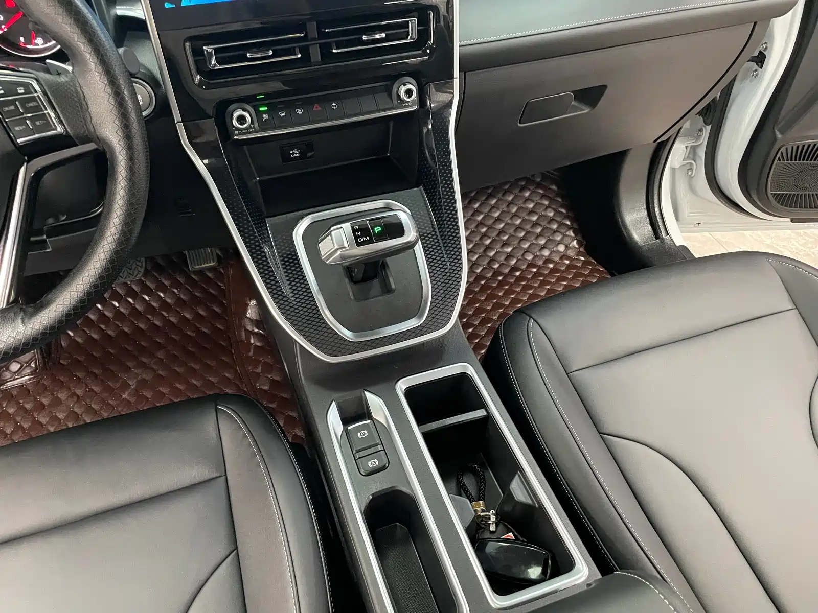 Фото 12 - Haval M6