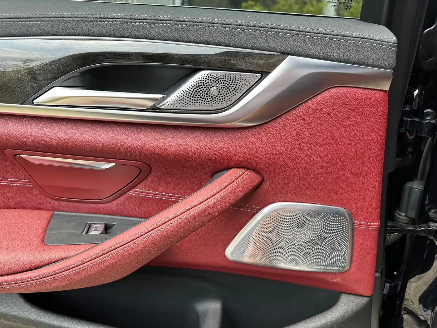 BMW 5 Series 2021 525Li M Sport Package фото 10