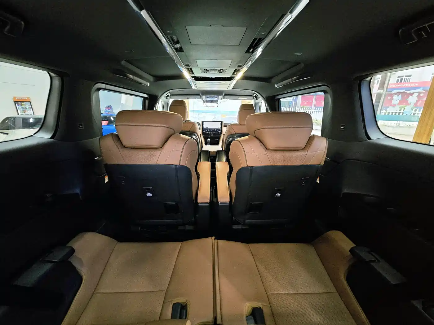 Toyota Vellfire 2025 2024 Crown Hybrid 2.5L Executive Premium Edition