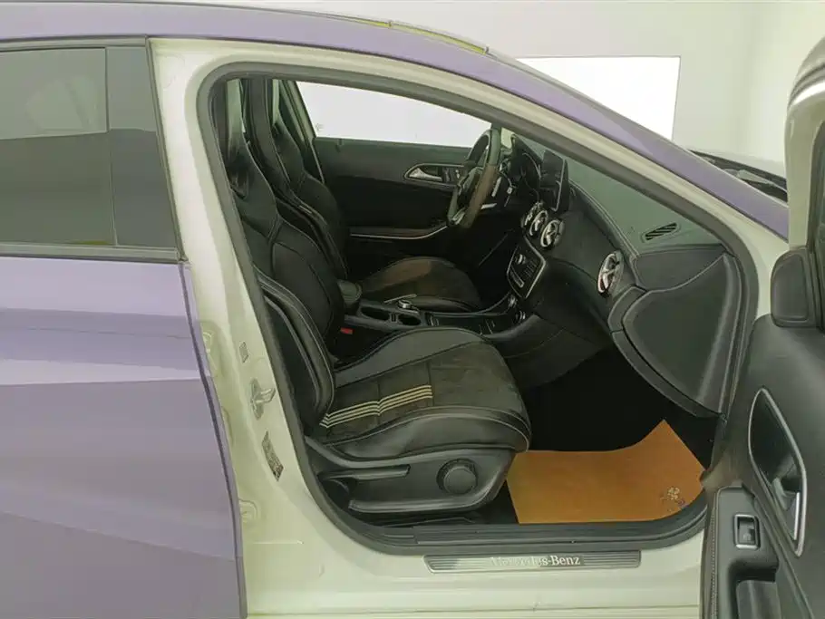 Mercedes-Benz A-Class (Import) 2017 A 200 Polar Limited Edition фото 8