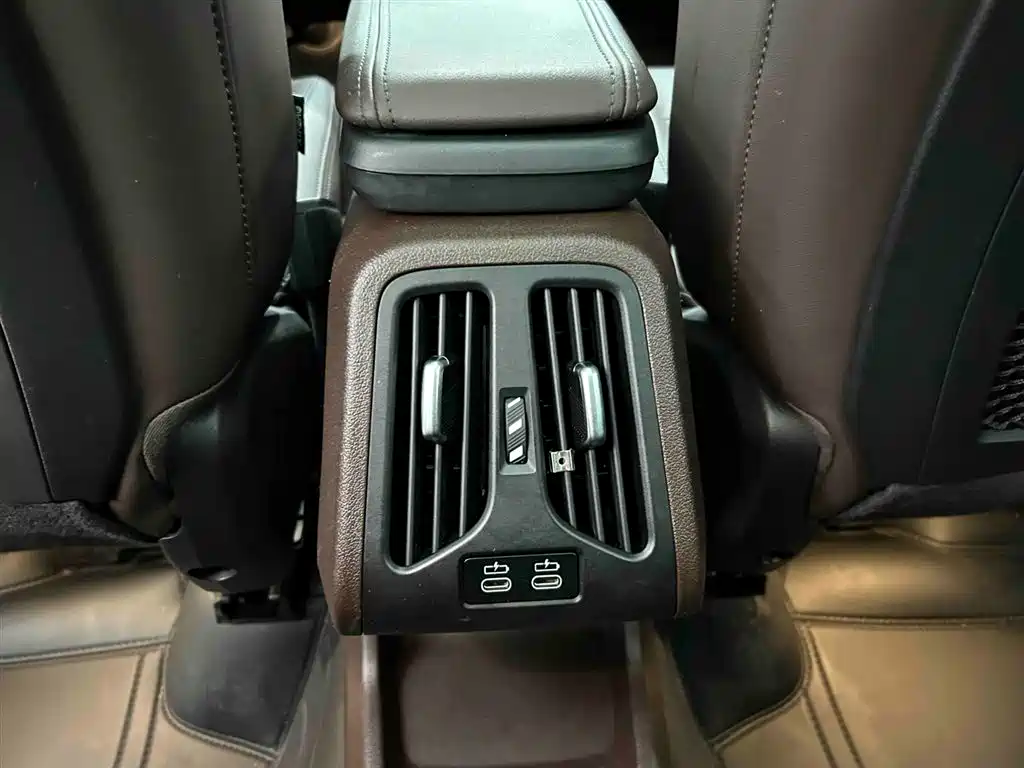 BMW X1 2023 sDrive20Li X Design Package фото 15