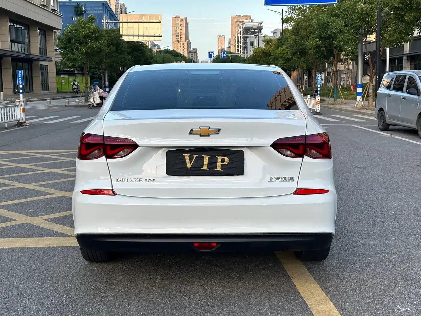 CHEVROLET CRUZE