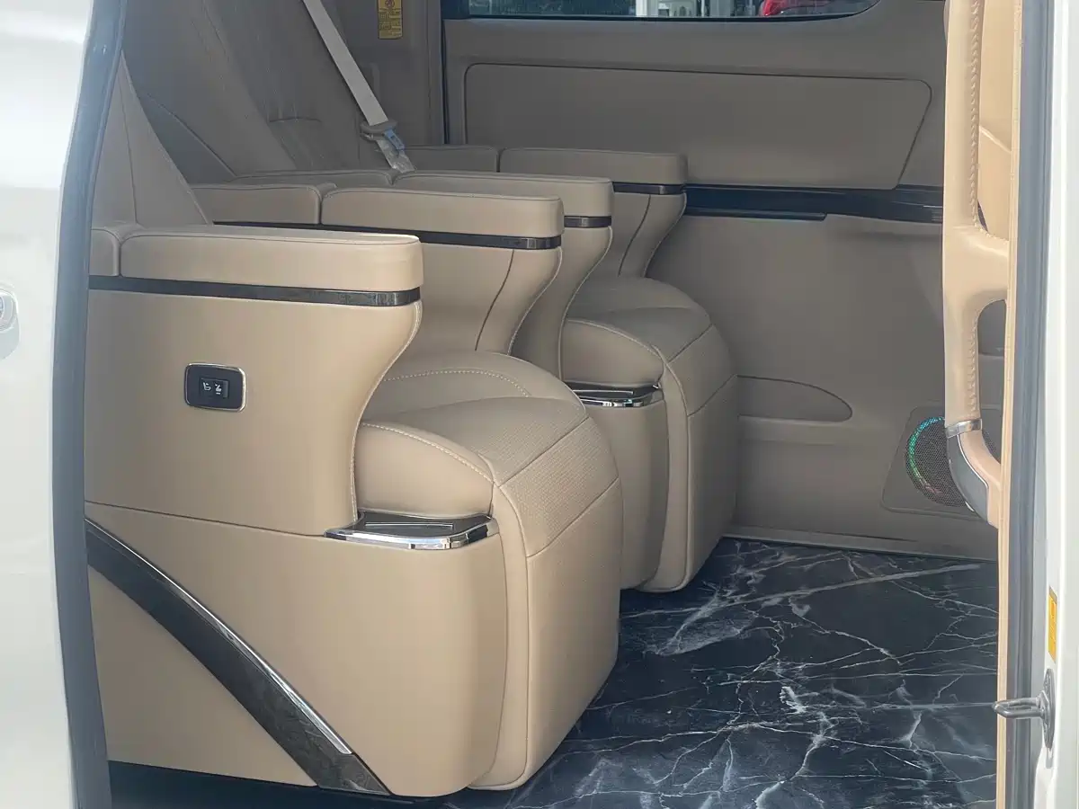 Toyota Alphard 2012 3.5L Luxury Edition фото 9