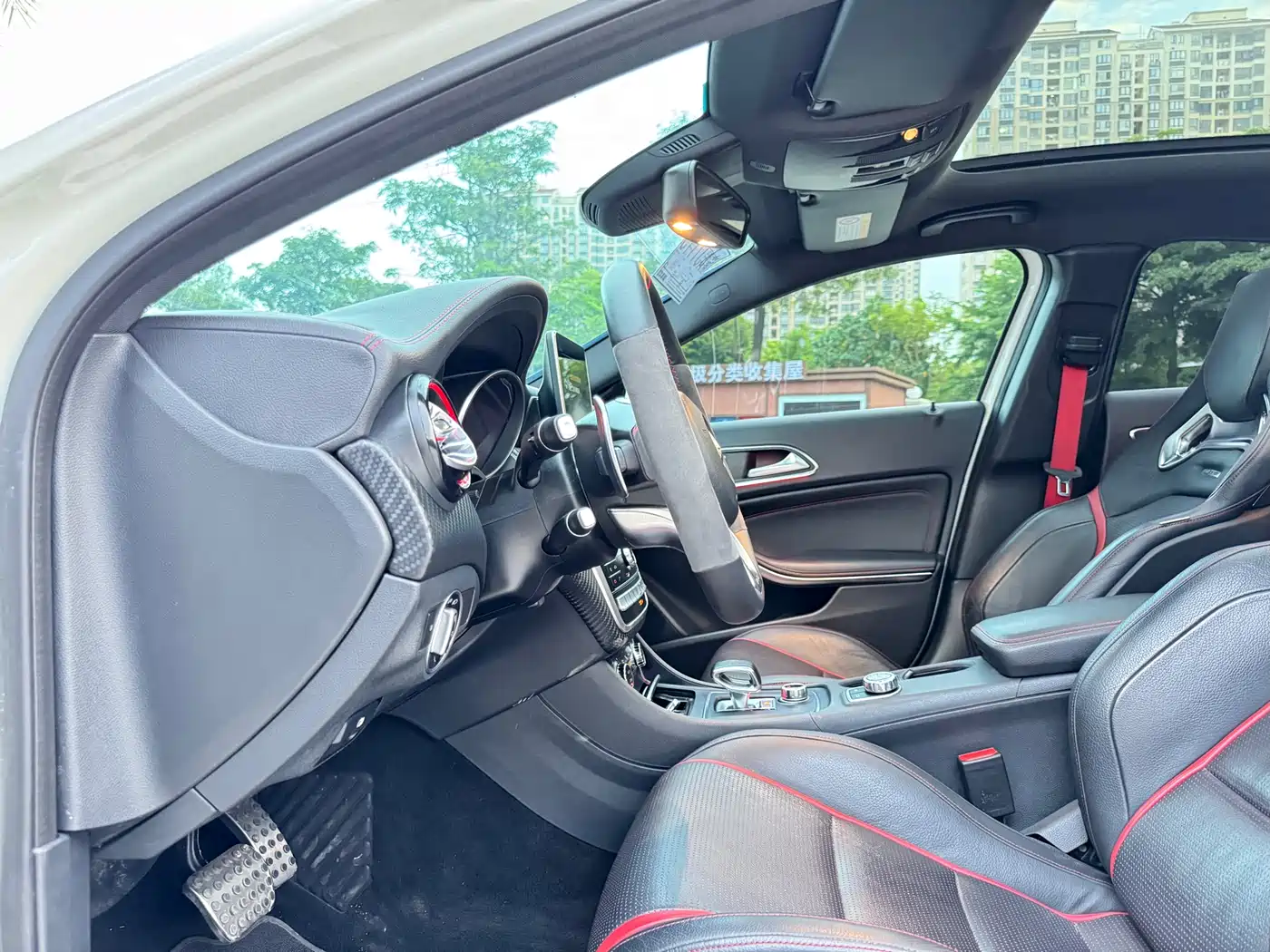 Mercedes-Benz A-Class AMG (Import) 2016 AMG A 45 4MATIC фото 8