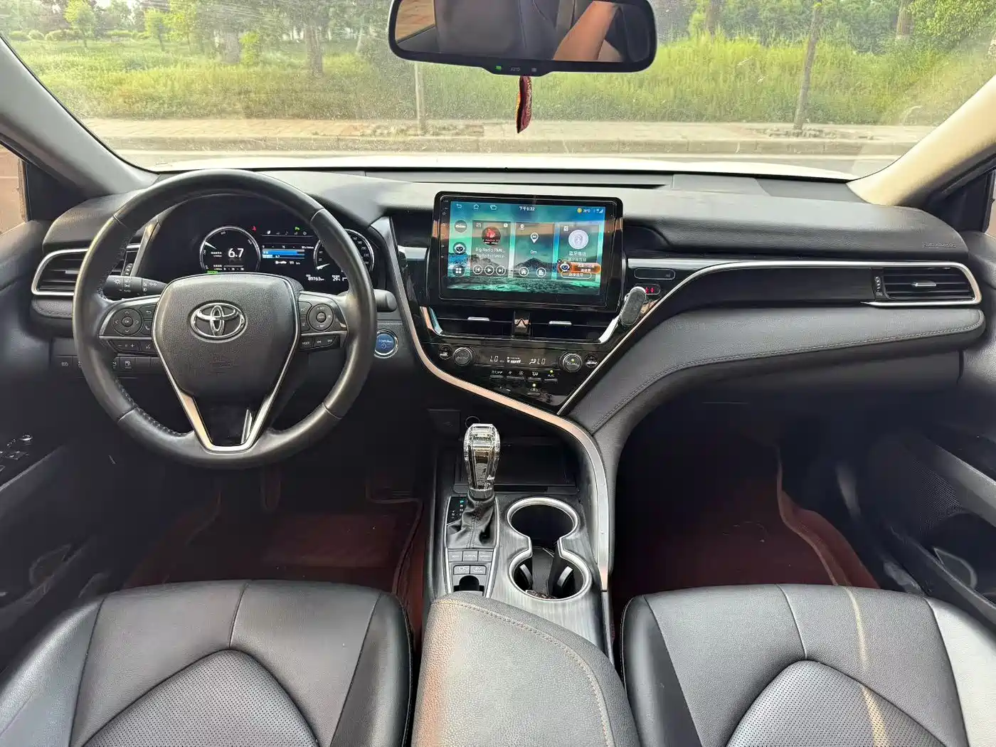 Toyota Camry 2021 Hybrid 2.5HG Luxury Edition фото 5