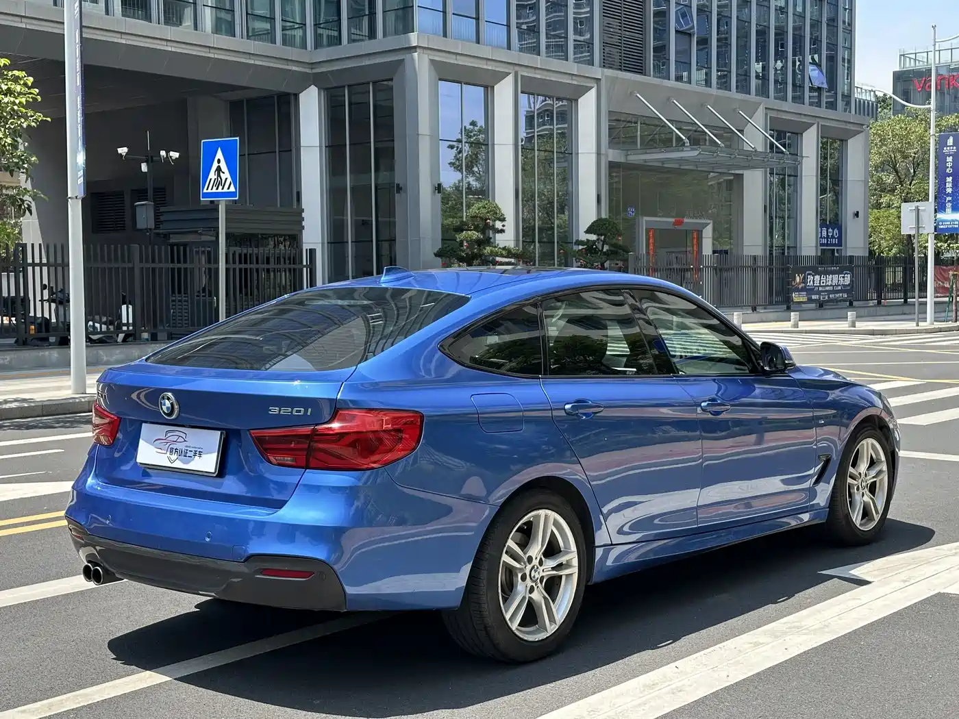 BMW 3 Series GT 2016 320i Fashion Style фото 6