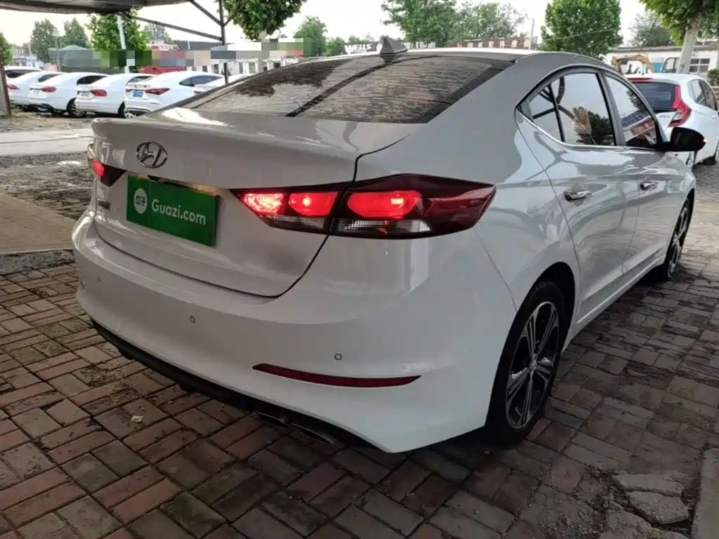 Hyundai Elantra 2018 1.4T DCT Dynamic·Vitality Model фото 7