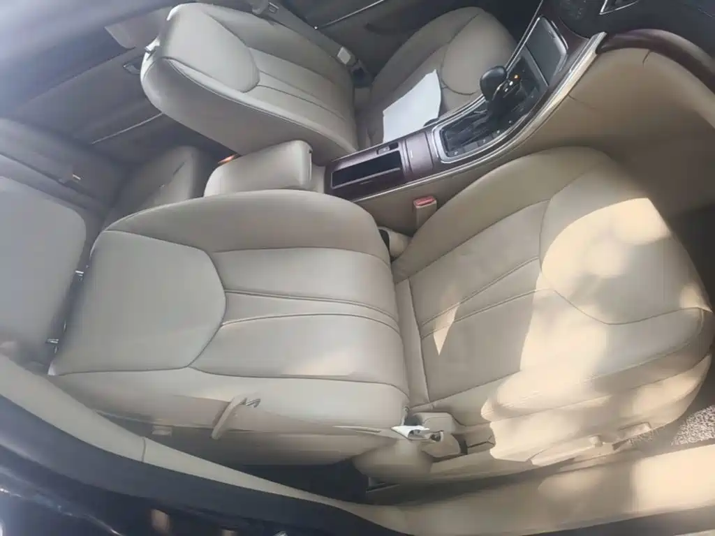 Фото 25 - Roewe 950