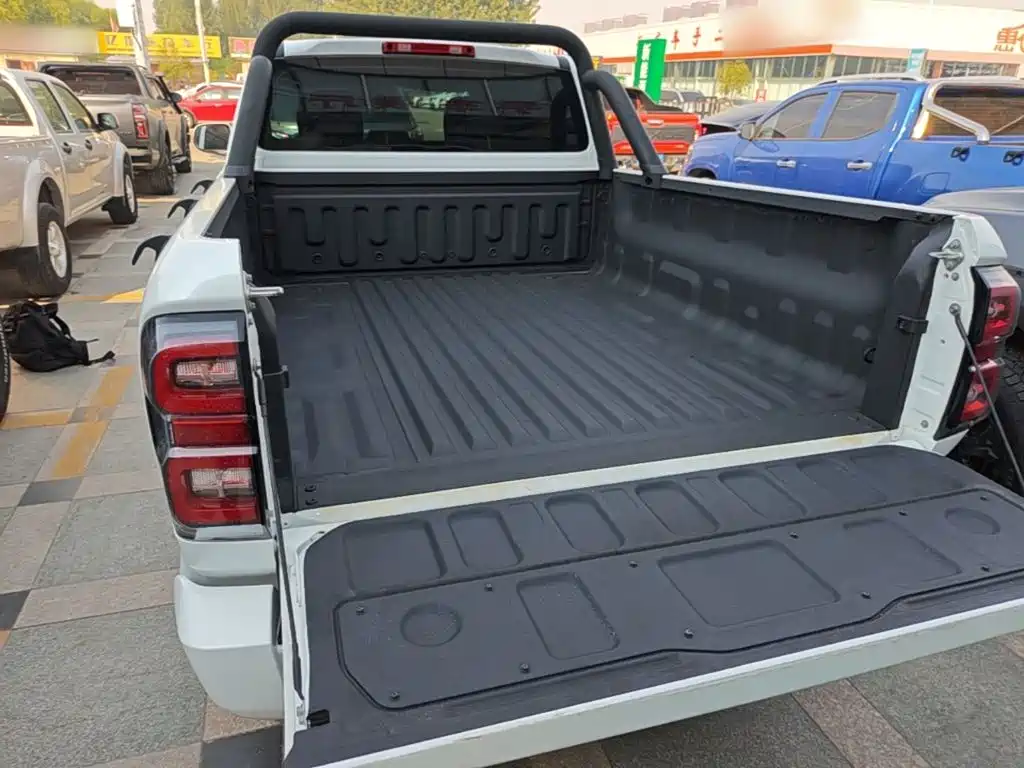 Great Wall King Kong Cannon 2024 2023 2.0T Automatic Diesel 2WD Elite Flat Box GW4D20M
