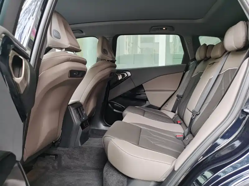 BMW X3 2025 xDrive25L Luxury Package фото 7
