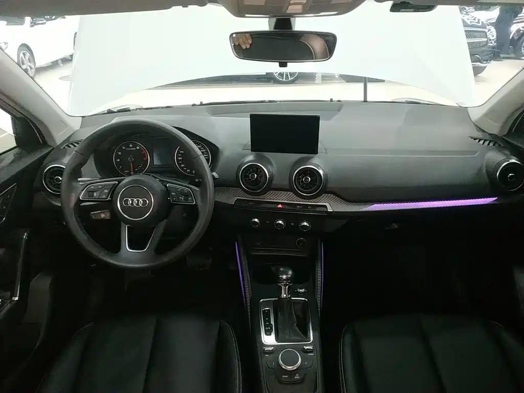 Audi Q2L 2019 2018 35 TFSI Launch Exclusive Edition China VI